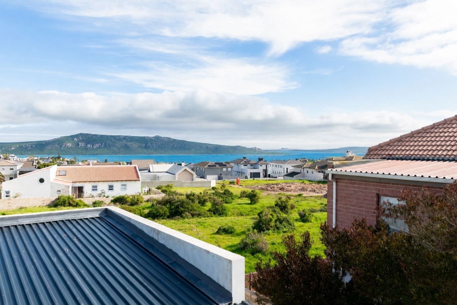6 Bedroom Property for Sale in Myburgh Park Western Cape